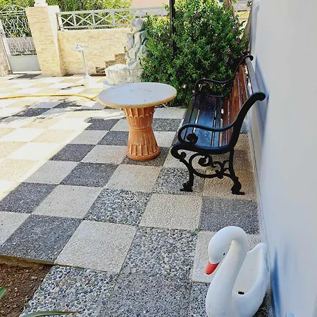 Dp Homes Mimika Santorini Apartment *
