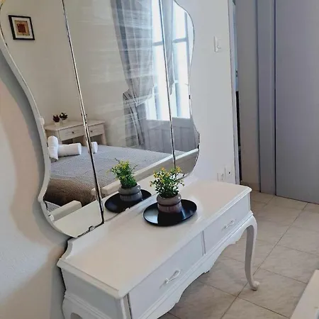 Dp Homes Mimika Santorini Apartment Perissa (Santorini)